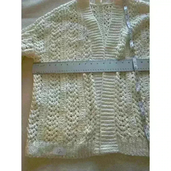 Hello Nite Super Soft Cream Cardigan Size M EUC Beautiful Open Knitted Pattern - Picture 8 of 9